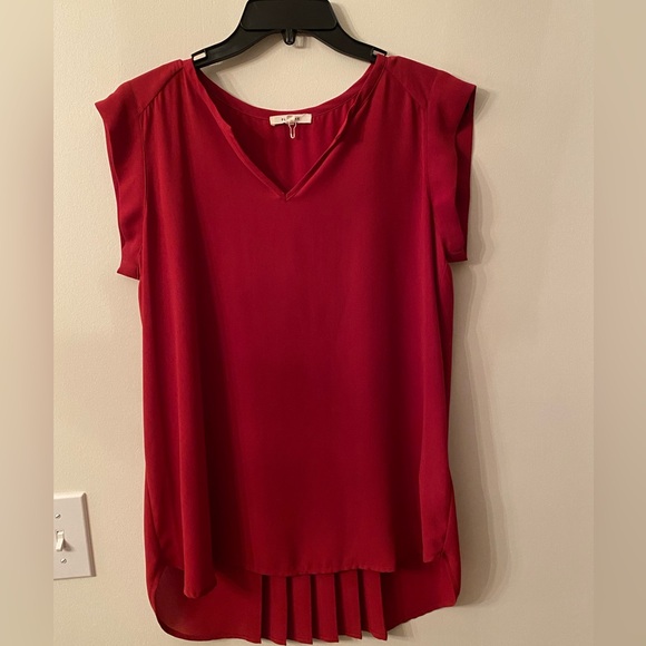 Pleione Women's top - Picture 1 of 5